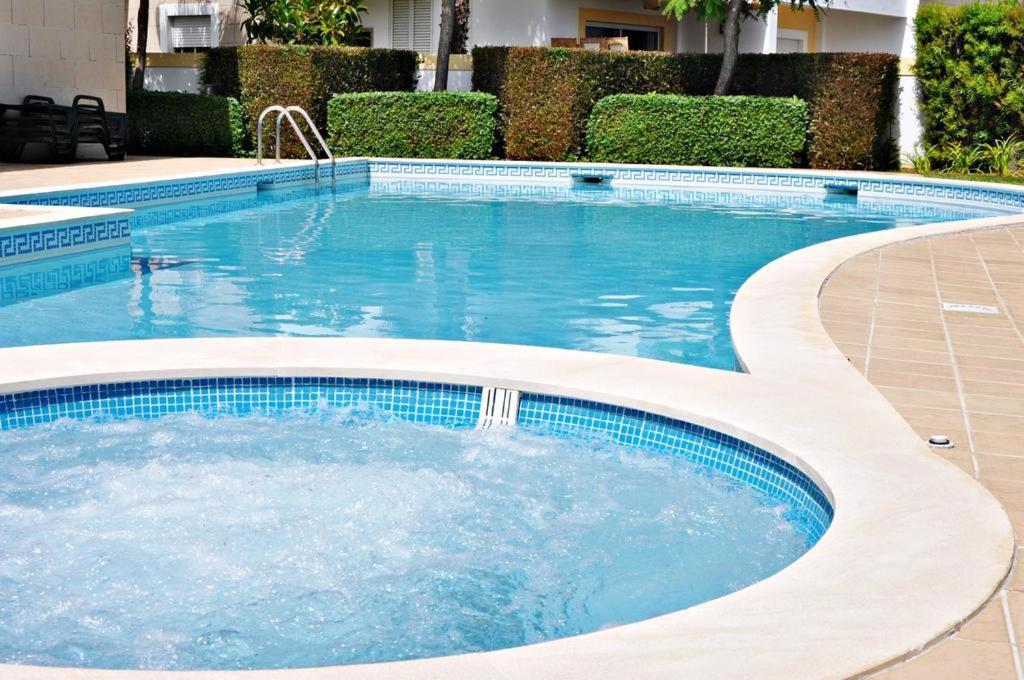 Uma Casa A Beira Sol 3*