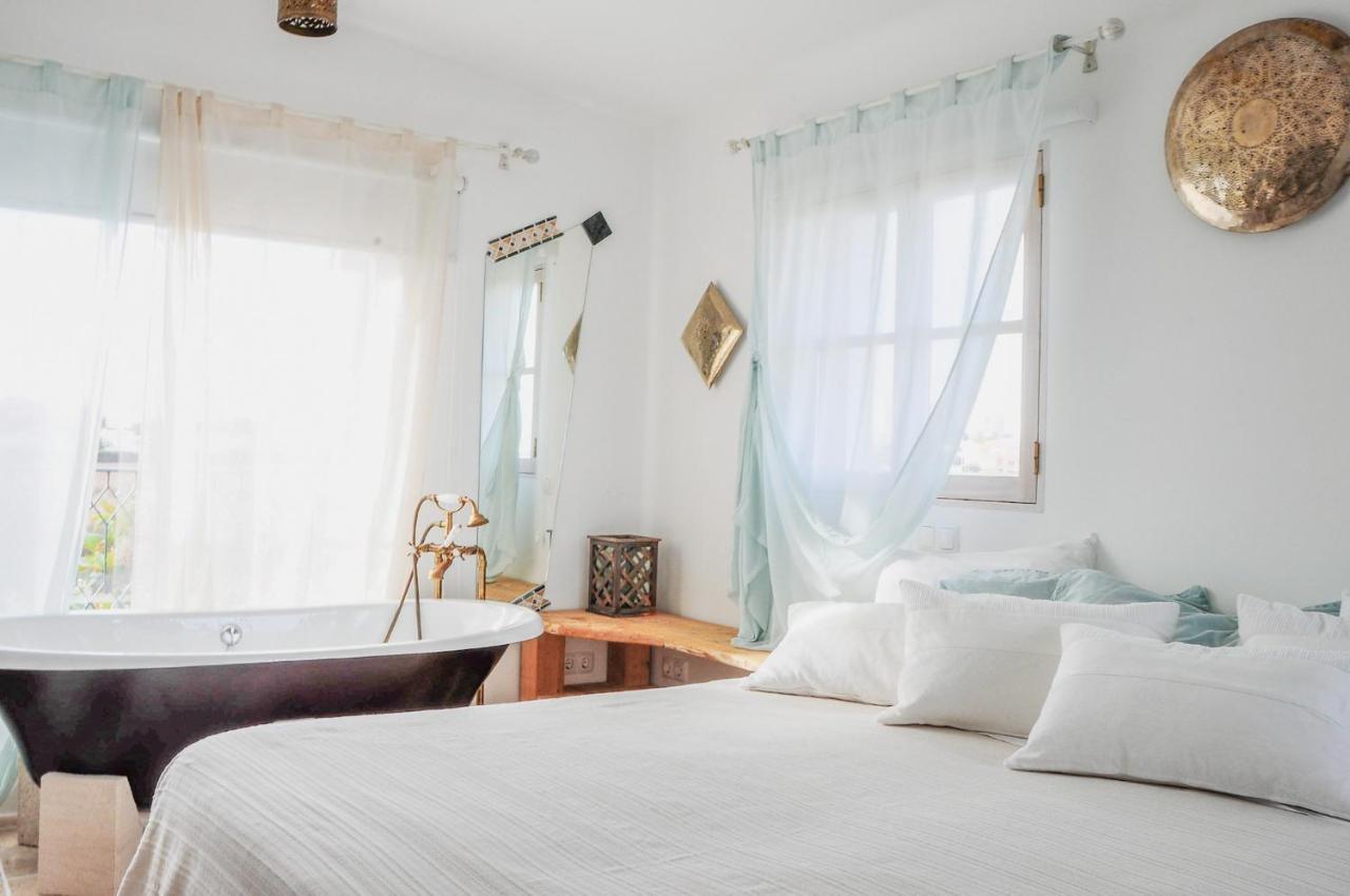 Uma Casa A Beira Sol Acomodação com café da manhã  3*