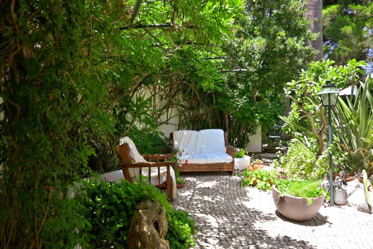 Uma Casa A Beira Sol Bed and breakfast