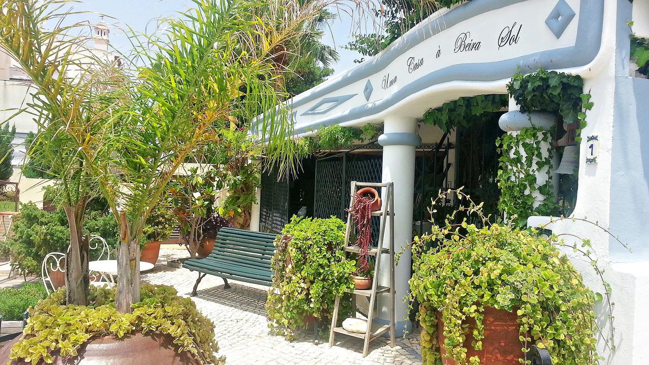 Uma Casa A Beira Sol Bed and breakfast Lagos