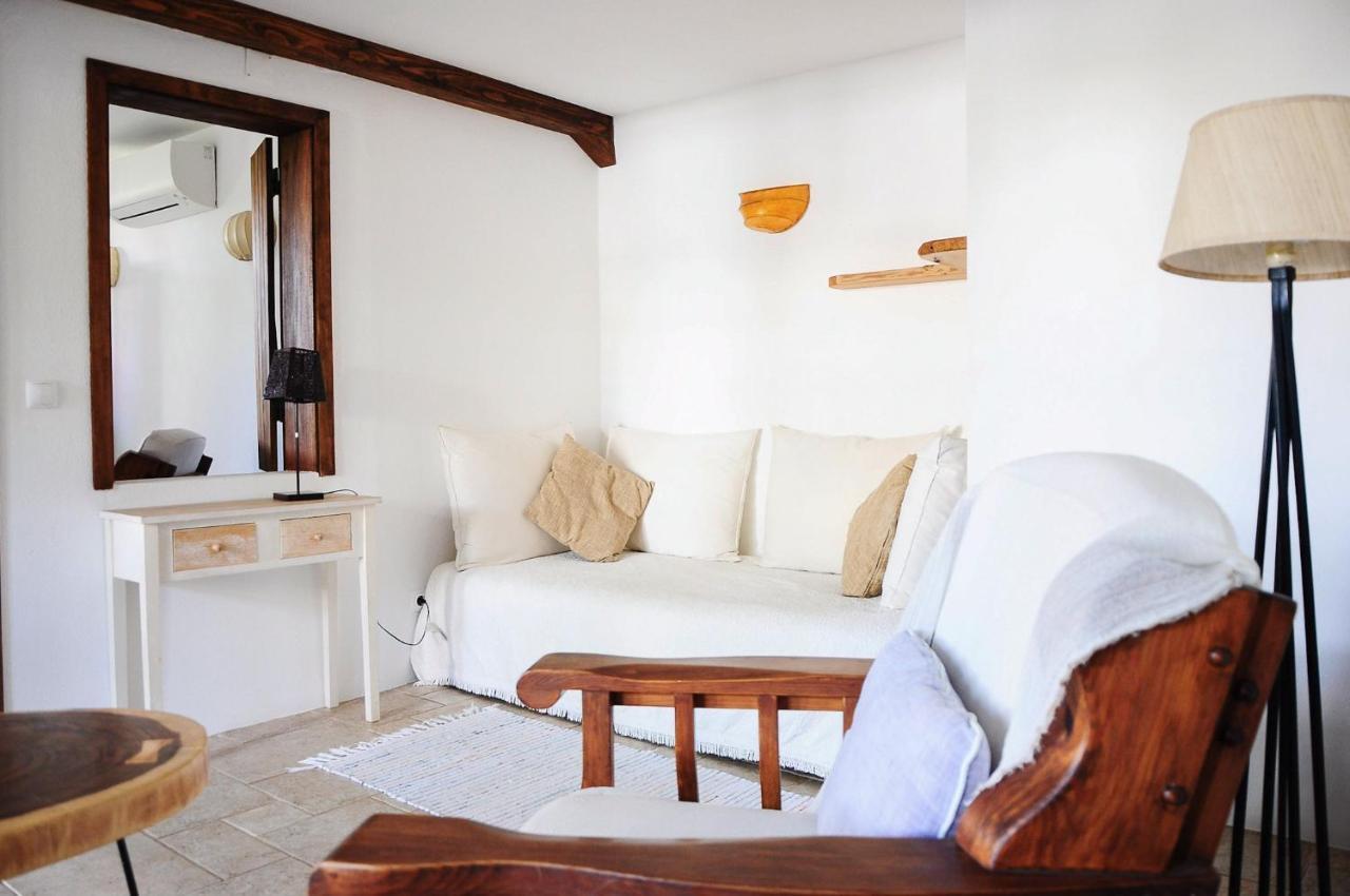 Uma Casa A Beira Sol Bed and breakfast Lagos